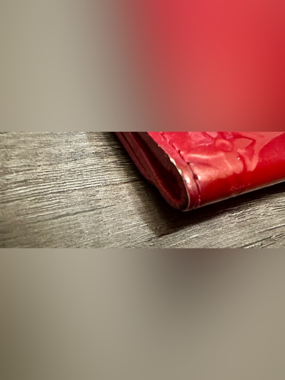 Louis Vuitton Red Vernis Embossed Monogram Key Holder - Picture 3 of 9